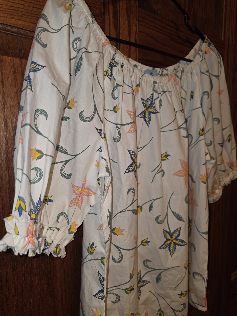 CeCe White Floral Peasant Off-Shoulder Blouse